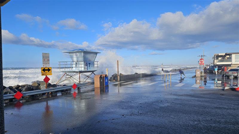 Photos King Tides Slam San Diego Coast   15dadaef0792fba11189a2fd78079767