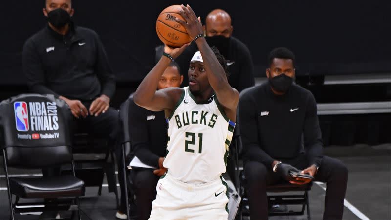 哈勒戴（Jrue Holiday）27分13助攻。（圖／翻攝自NBA推特）