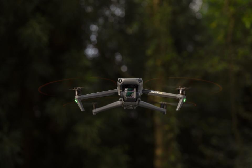 <p>DJI Mavic 3 drone press gallery</p>
