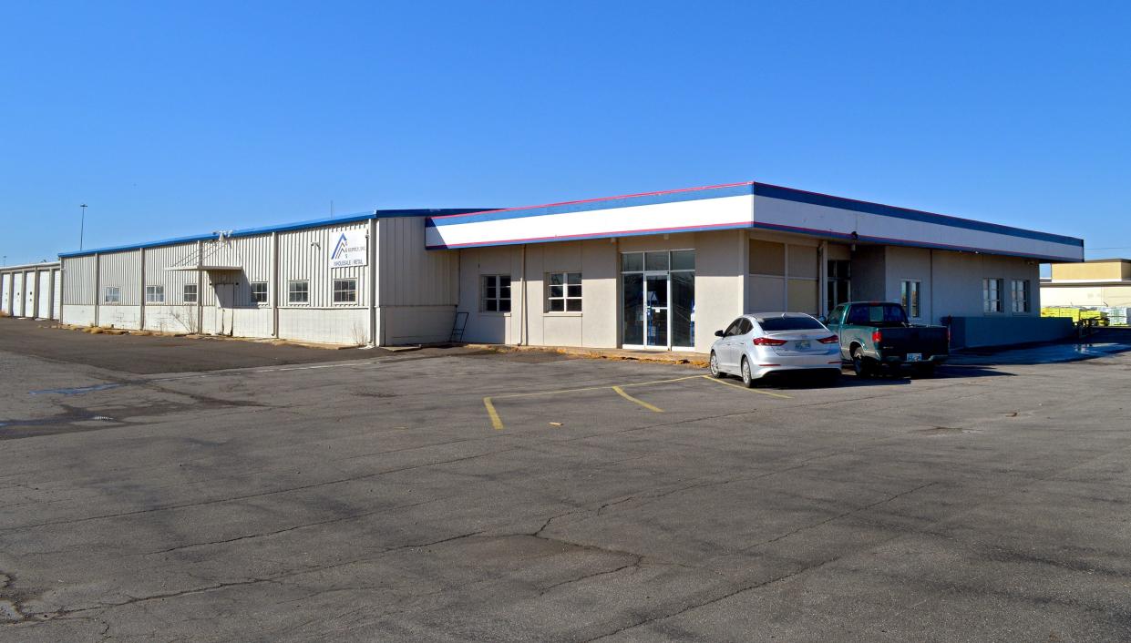 Fence OKC subleased 35,860 square feet of industrial space on 8.5 acres at 3200 W Reno Ave. from master tenant Gulfeagle Supply. Chris Zach and Randy Lacey, with CBRE Group, handled the deal.