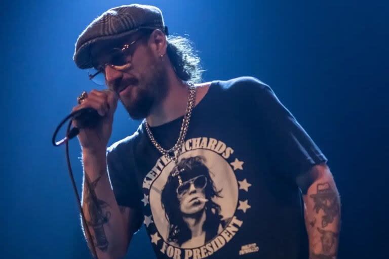 Cuando dejó el fútbol, Daniel Osvaldo y se dedicó al rock con su banda, Barrio Viejo