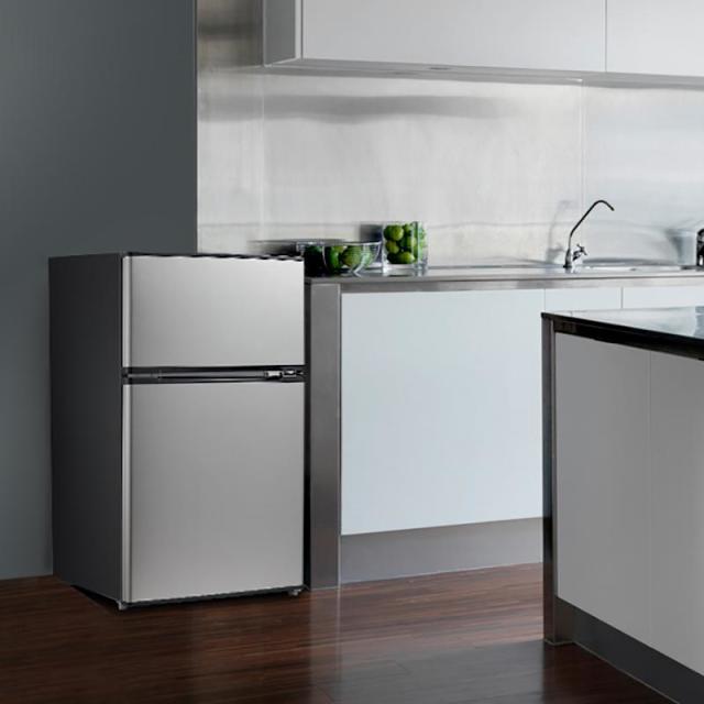 Back-to-school deal: Midea mini-fridge is now on sale at