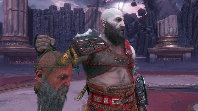 Kratos et Mimir regardent quelque chose hors écran.