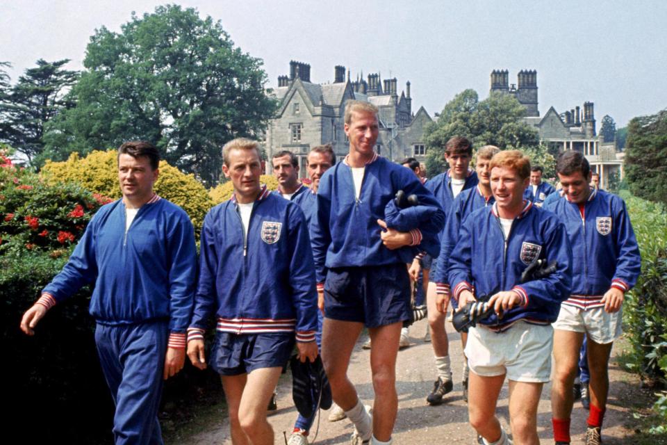 Jack Charlton with the England squad in 1966 (PA)