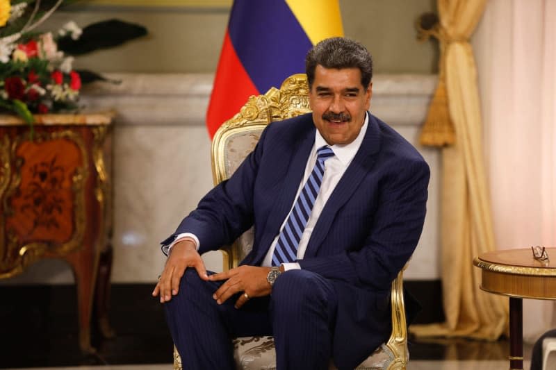 Nicolas Maduro, president of Venezuela, waits to receive the new Colombian ambassador to Venezuela. Pedro Rances Mattey/dpa