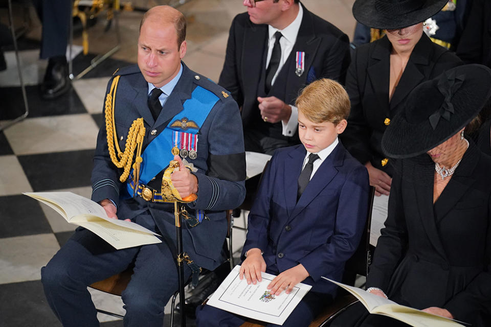 Los príncipes de Gales y el príncipe George, bisnieto de la reina Isabel II.