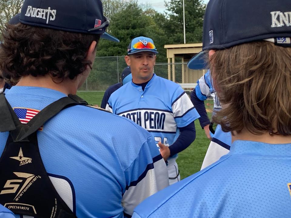 North Penn head coach Kevin Manero talks with his team during a recent game.