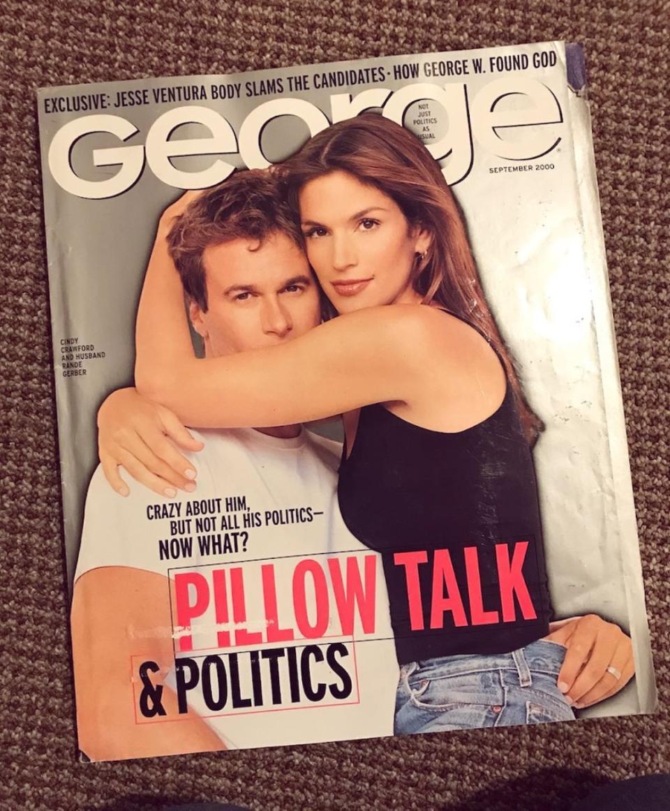 <p>Para conmemorar San Valentín, Cindy Crawford compartía esta portada del 2000 junto a su marido, Rande Gerber. La pareja celebró en 2018 su vigésimo aniversario de bodas. (Foto: Instagram / <a rel="nofollow noopener" href="http://www.instagram.com/p/Bt3iHhQFqup/" target="_blank" data-ylk="slk:@cindycrawford;elm:context_link;itc:0;sec:content-canvas" class="link ">@cindycrawford</a>). </p>