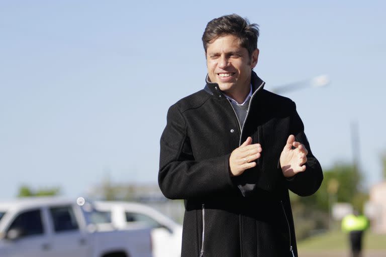 El gobernador Axel Kicillof en la obra de repavimentación de la Ruta 65