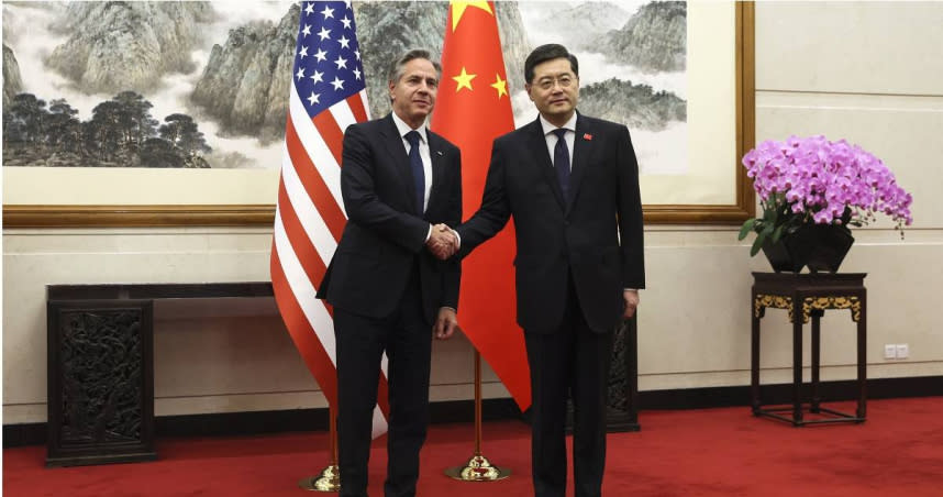 中共國務委員兼大陸外長秦剛在北京同美國國務卿布林肯（Antony Blinken）舉行歷時5個半小時的會談。（圖／達志／美聯社）