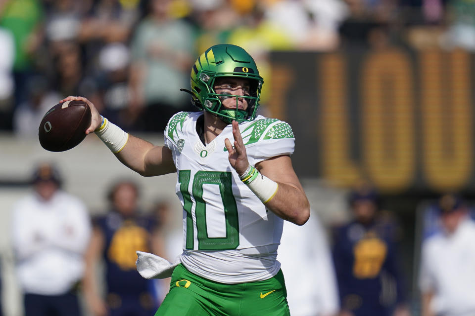 Quarterback Bo Nix returns for the Ducks following a very strong 2022 campaign. Can Oregon break through for a Pac-12 title this year? (AP Photo/Godofredo A. Vásquez)