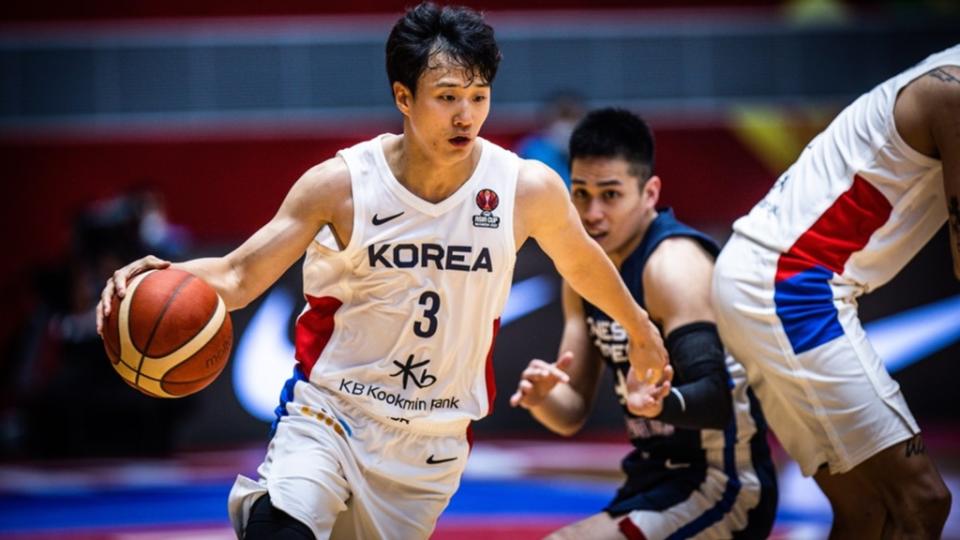 韓國隊許雄防守反擊強硬（取自fiba.basketball官方網站）