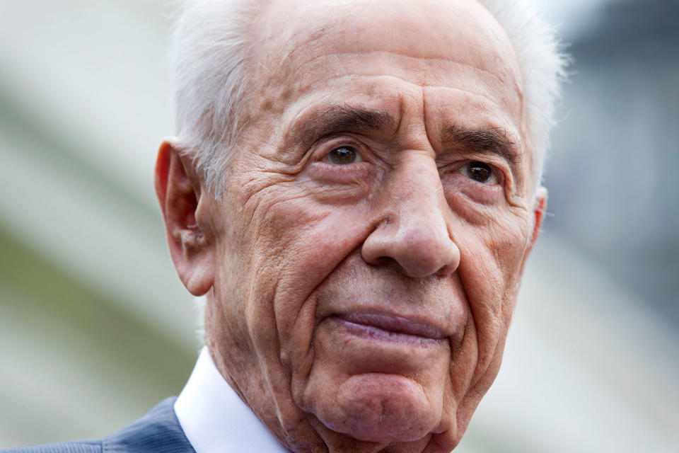 <p>Israeli President Shimon Peres pauses while speaking to the media outside the West Wing of the White House in Washington, Wednesday, June 25, 2014, following his meeting with President Barack Obama. (AP Photo/Jacquelyn Martin) </p>