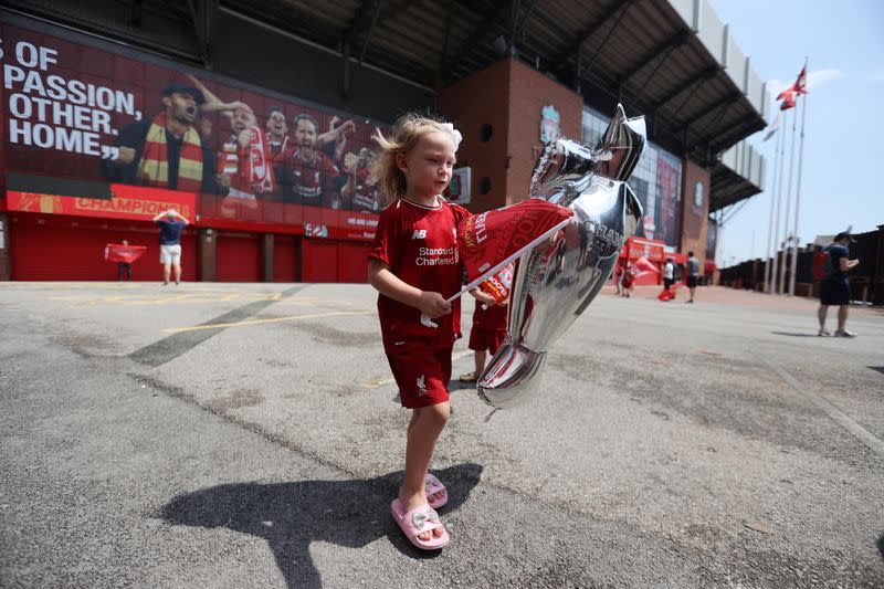 Premier League - Liverpool fans celebrate winning the Premier League