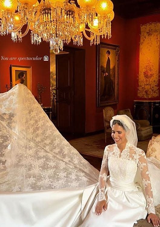 Josefina Vargas Llosa vestida de novia 