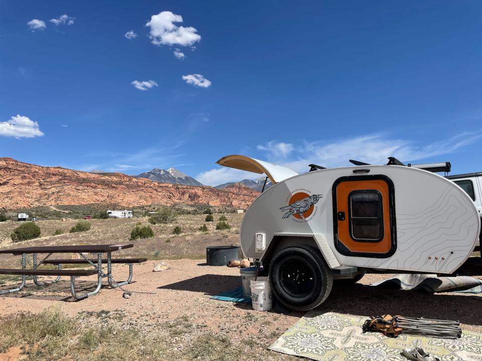 The teardrop camper parked at Ken's Lake Campground.