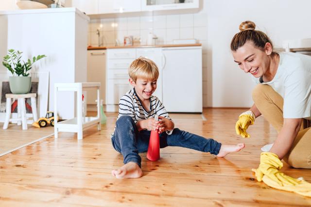 Try Our Eco-Conscious Window & Glass Cleaner Powered By Vinegar - ECOS®