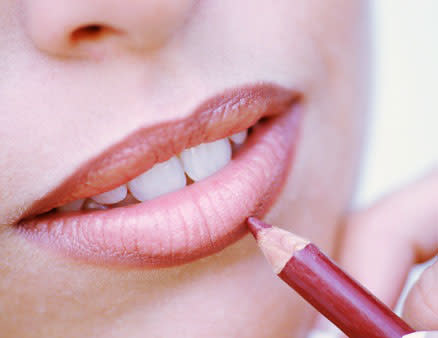 Beauty Don’t: Visible lip liner