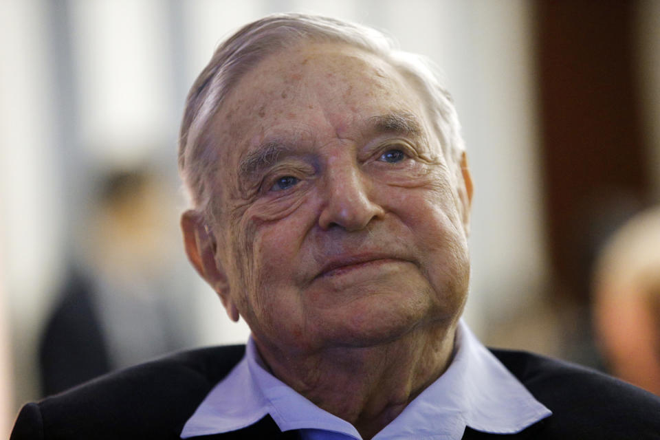 Foto tomada el 29 de mayo del 2018 del filántropo multimillonario George Soros en un evento en París. (AP Photo/Francois Mori, File)