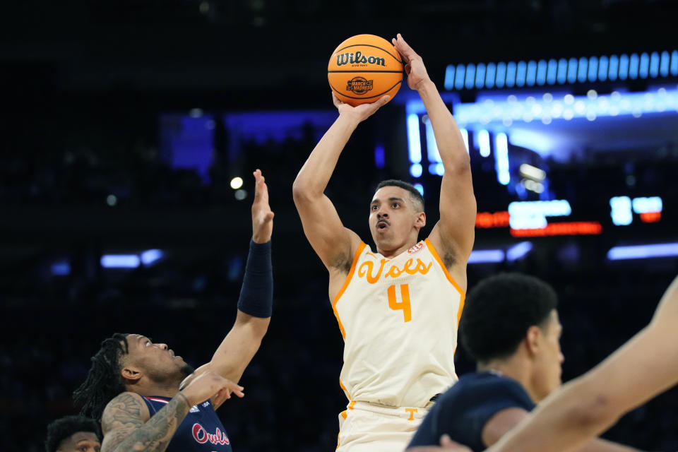 Tennessee guard Tyreke Key (4) attempts a basket during the first half of a Sweet 16 college basketball game against Florida Atlantic in the East Regional of the NCAA tournament at Madison Square Garden, Thursday, March 23, 2023, in New York. (AP Photo/Frank Franklin II)