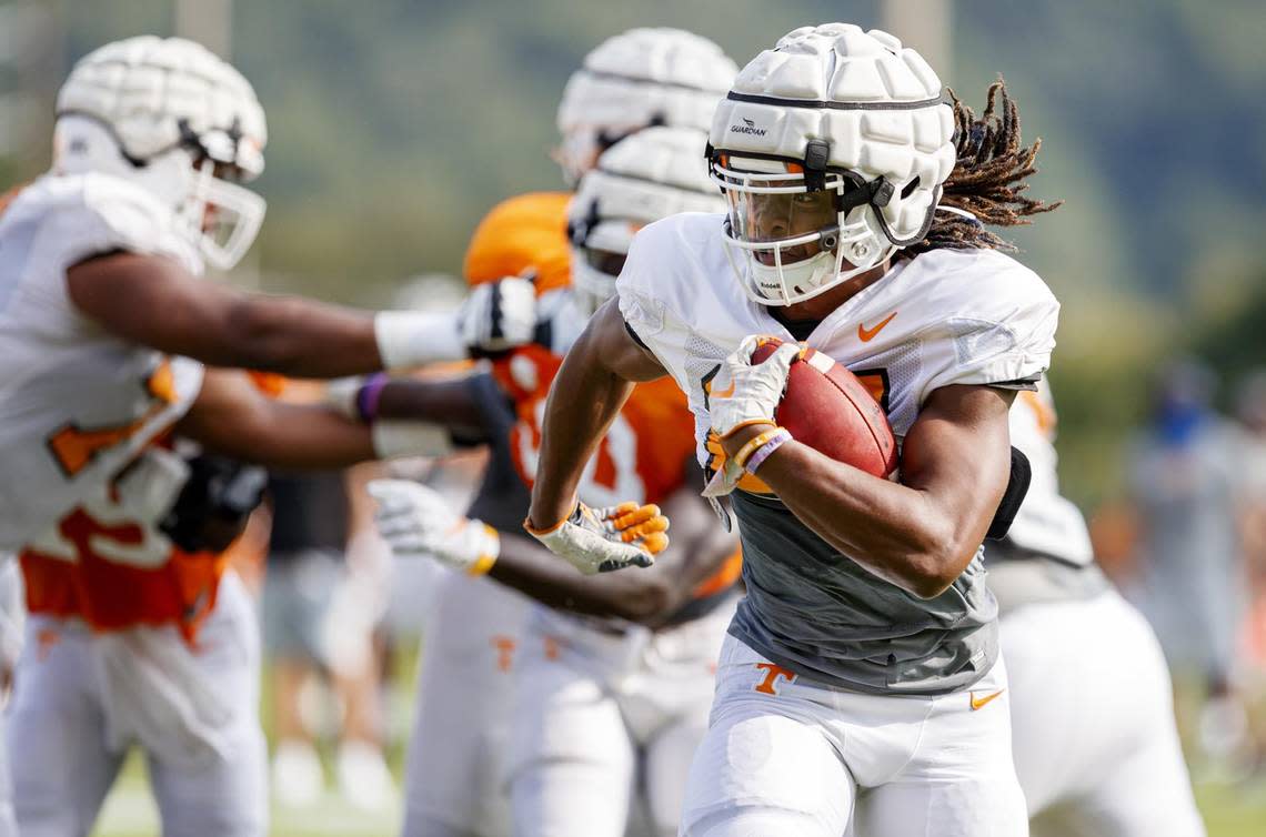 Dee Beckwith was a four-star prospect coming out of high school in Alabama, where he played quarterback, running back and receiver. In two seasons at Tennessee, coaches tried him at safety, linebacker, tight end and running back. He’ll begin his first season at Kentucky as a wide receiver.