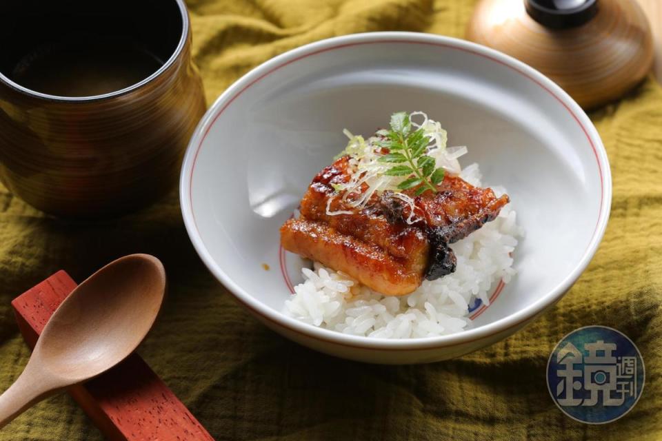 「招牌鰻魚飯」肉質厚實細緻，米飯以羽釜烹煮得粒粒飽滿。