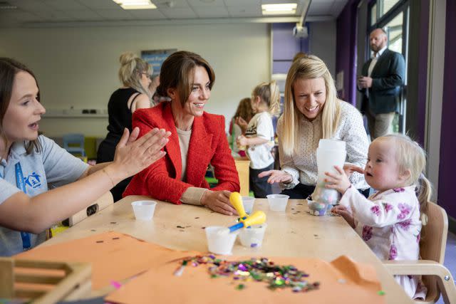 <p>Paul Grover/Shutterstock</p> Kate Middleton meets Darcie at a portage session on Sept. 27, 2023