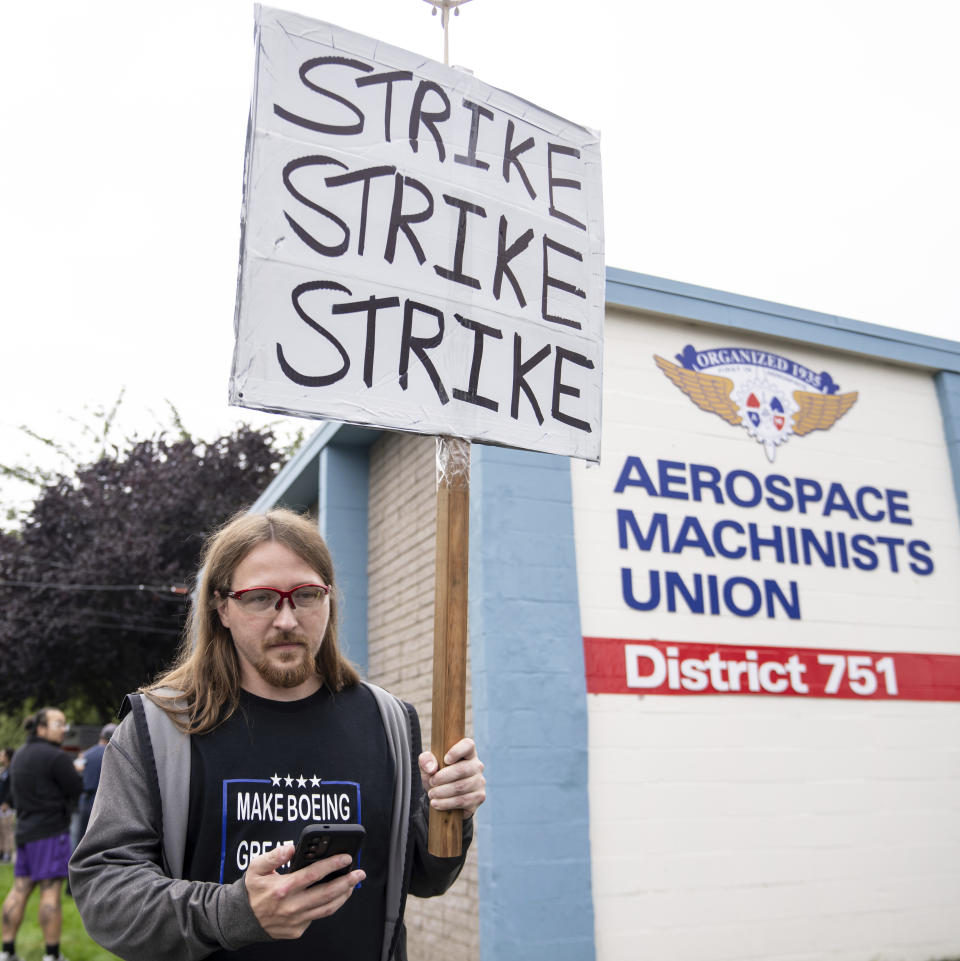 Boeing machinists vote to strike after rejecting pay increases of 25% over 4 years