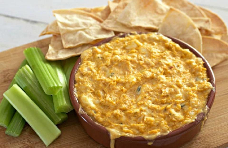 Easy Buffalo Chicken Dip