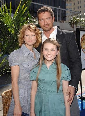 Jodie Foster , Gerard Butler and Abigail Breslin  at the Hollywood premiere of Fox Walden's Nim's Island  03/30/2008 Photo: John Shearer, WireImage.com