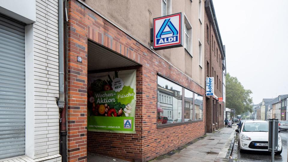 Vor mehr als 100 Jahren hat der Bäcker Karl Albrecht seinen ersten Laden hier in Essen eröffnet und legte damit den Grundstein für die Aldi Supermarkt-Kette.
