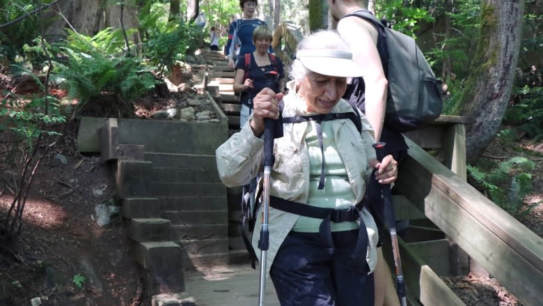 Hikers flock to Quarry Rock despite North Van plan to curb crowds