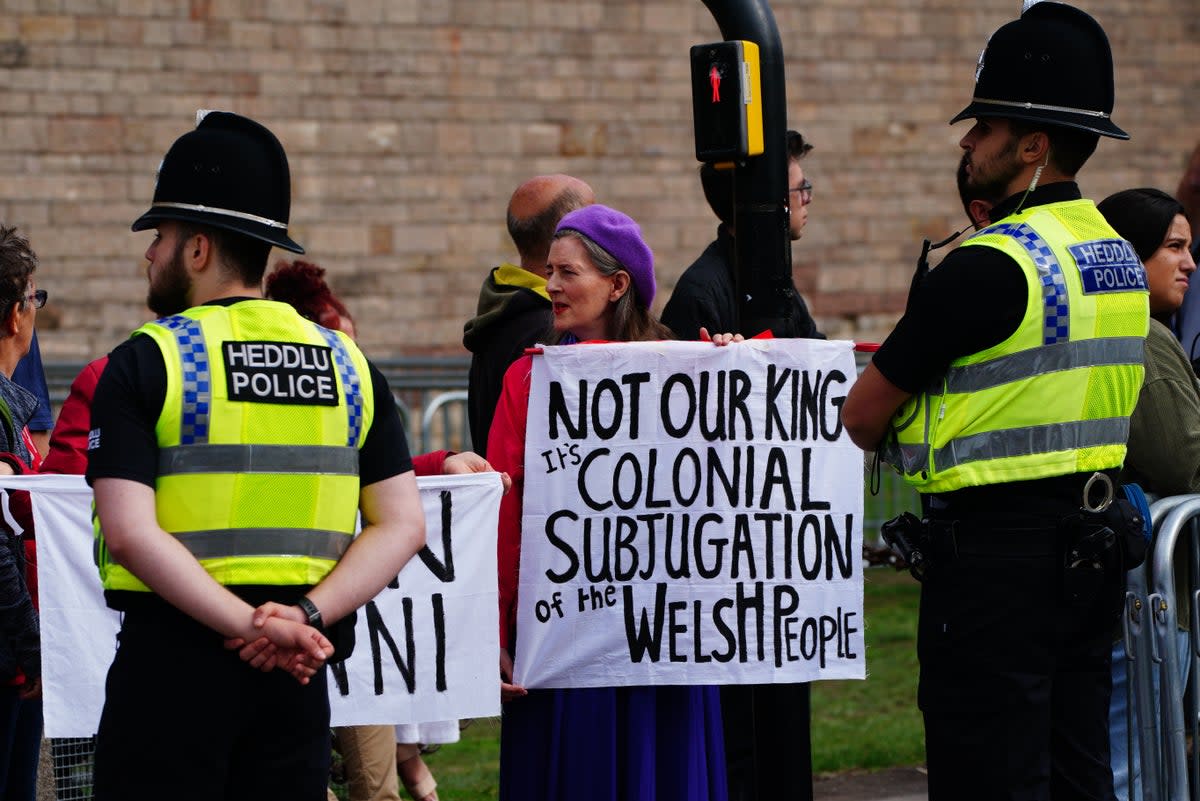 People protest ahead of the Accession Proclamation Ceremony at Cardiff Castle, Wales, publicly proclaiming King Charles III as the new monarch. Picture date: Sunday September 11, 2022. (Ben Birchall/PA) (PA Wire)