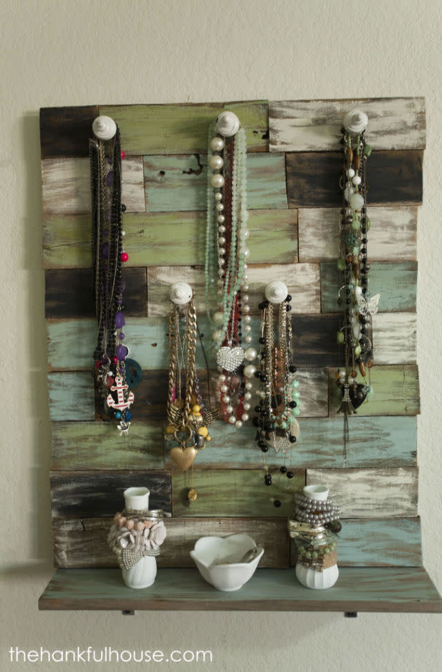 Pallet Wood Jewelry Holder