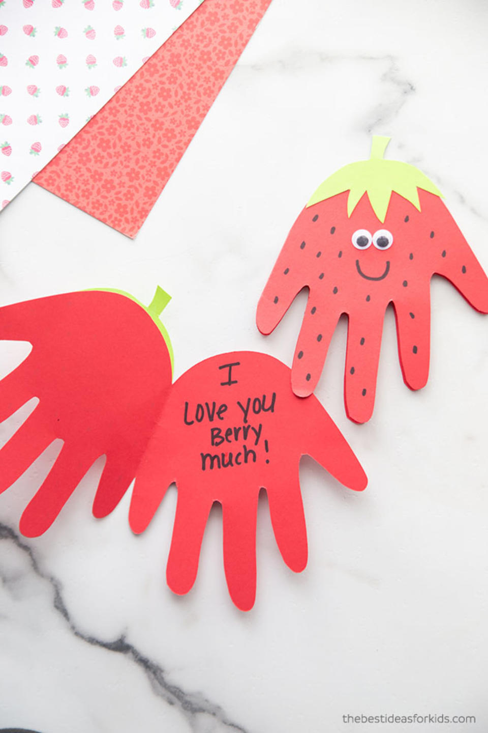 strawberry handprint card (The Best Ideas for Kids )