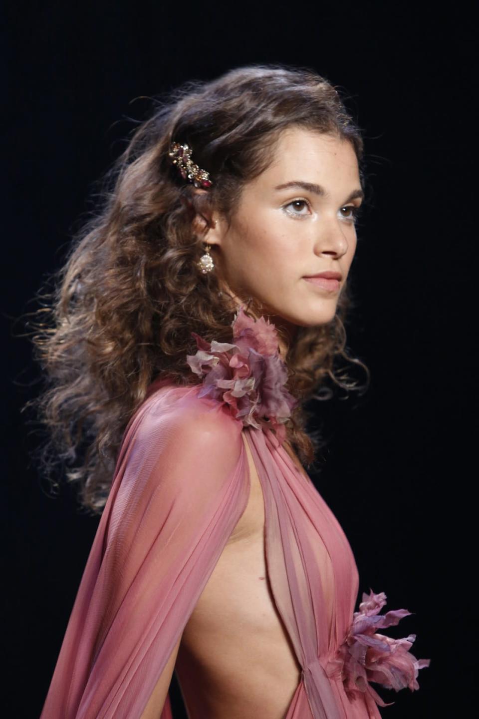 Romantic Hair Accessories: Marchesa