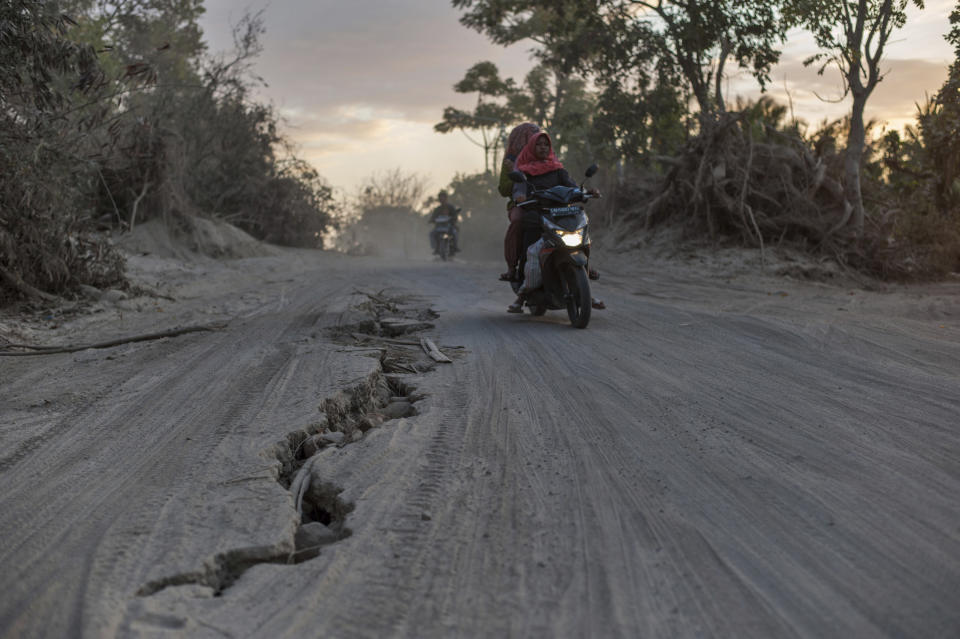 7.0 earthquake hits Lombok island, Indonesia, near Bali