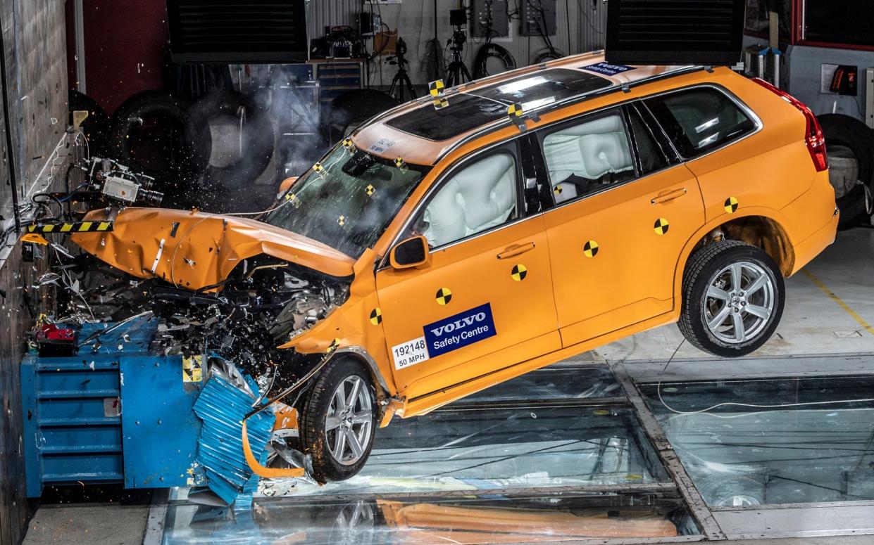 Euro NCAP independent crash test (Volvo XC90)