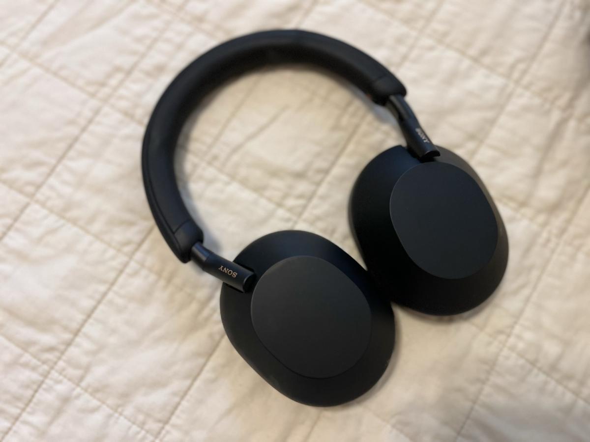 My cost-effective setup for using the Sony XM5 headphones as a