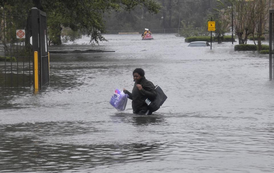 High water is once again forcing the residents of the Forest Creek apartment out of the homes as flooding from Hurricane Sally continues.