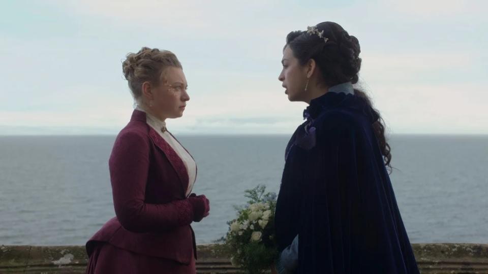Mia Threapleton as Honoria Marable and Josie Totah as Mabel Elmsworth in “The Buccaneers” (Apple TV+)
