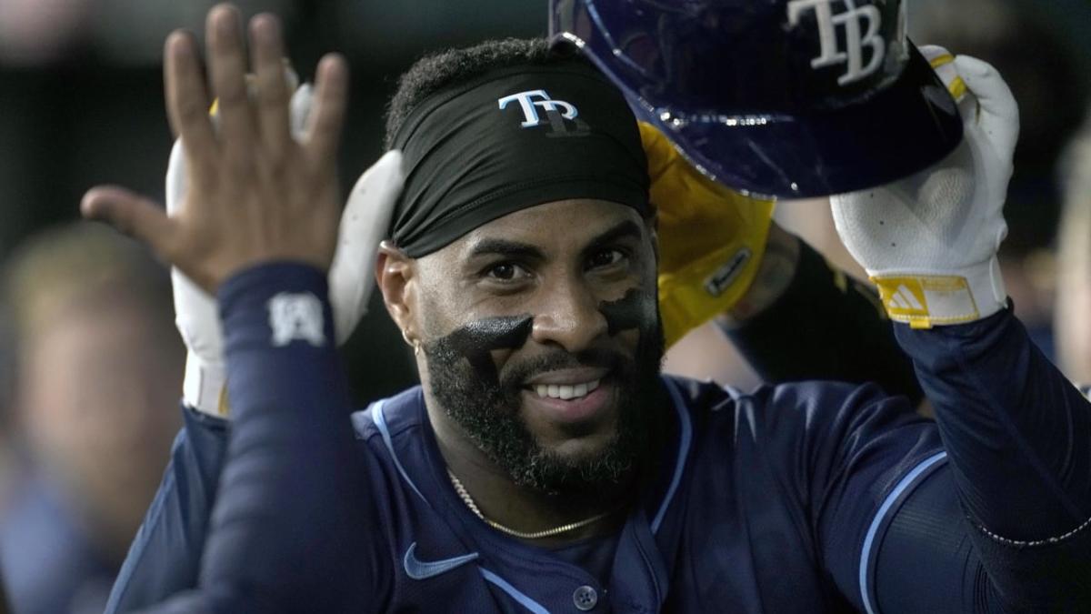 Yandy Díaz, sezonun 8. home run'unu yaparak üç sayılık bir vuruş yaptı