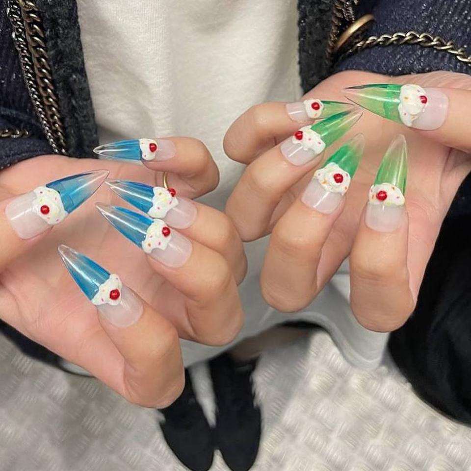Jennie’s ice cream nails