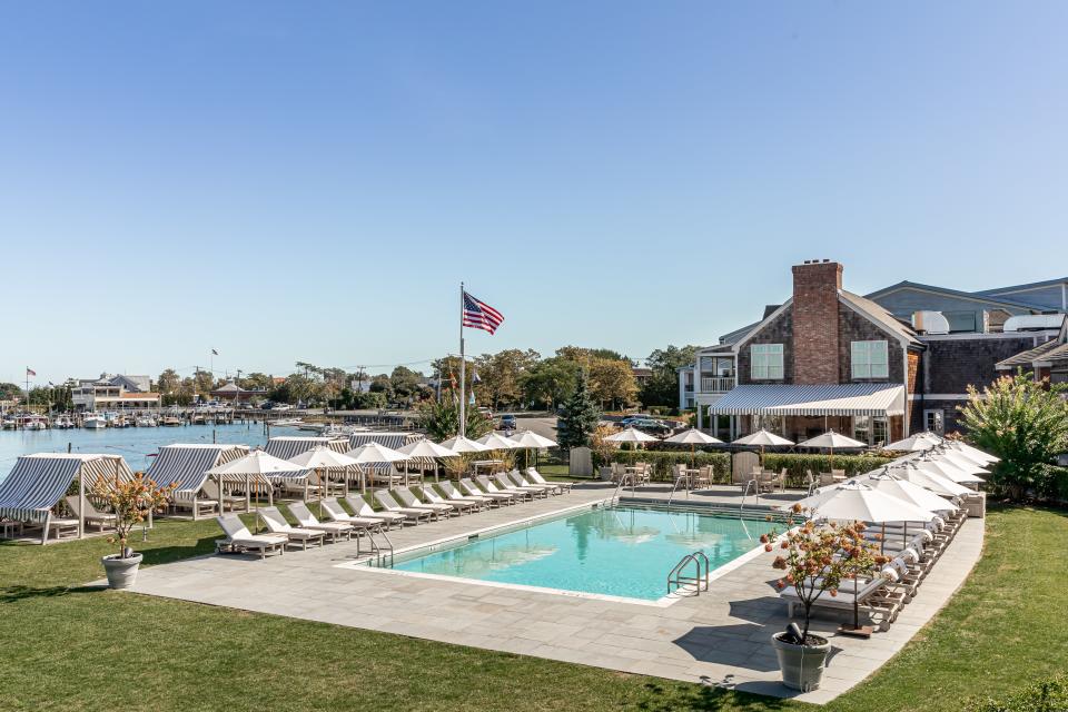 Guests can soak up the harbor straight from the pool at Baron’s Cove.