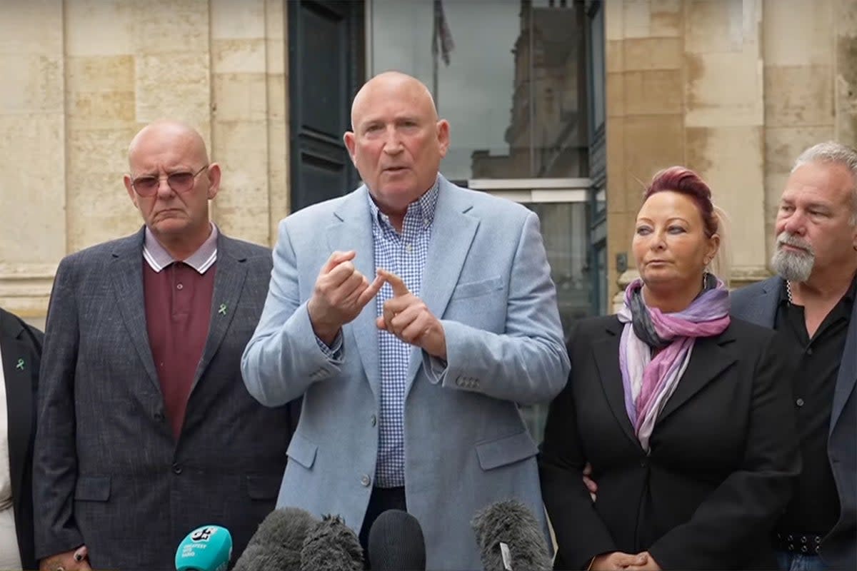 Dunn family spokesperson Radd Seiger (centre) with Harry’s relatives  (Sky News)