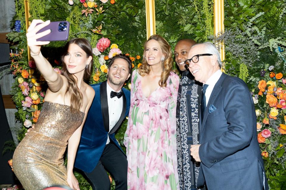 Karlie Kloss, Derek Blasberg, Olivia Walton, Hank Willis Thomas, and Tommy Hilfiger