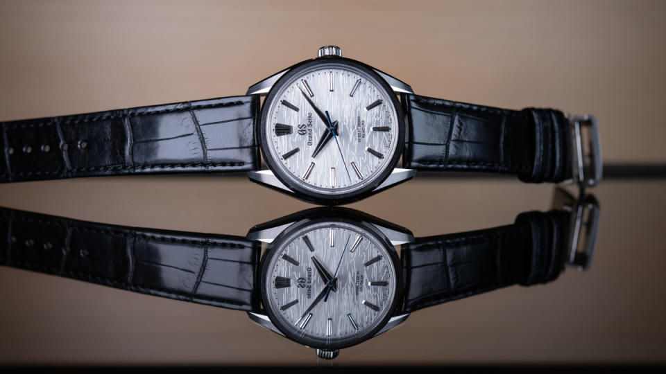 SLGW003 and SLGW002 Hand-Wound Hi-Beat with "Horizontal Birch" Dial