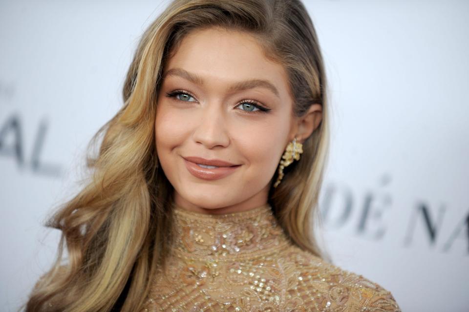 Die Haare sitzen bei Gigi Hadid immer perfekt. (Bild: AP Photo)