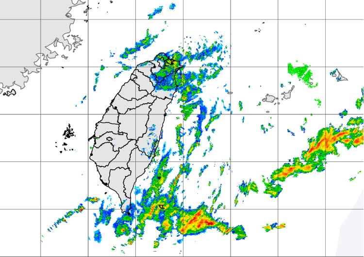 中央氣象局指出，由於東北風影響，台灣北部易有短延時強降雨，今日基隆北海岸、宜蘭縣地區及臺北市、新北市山區及有局部大雨或豪雨。（圖／翻攝自中央氣象局）