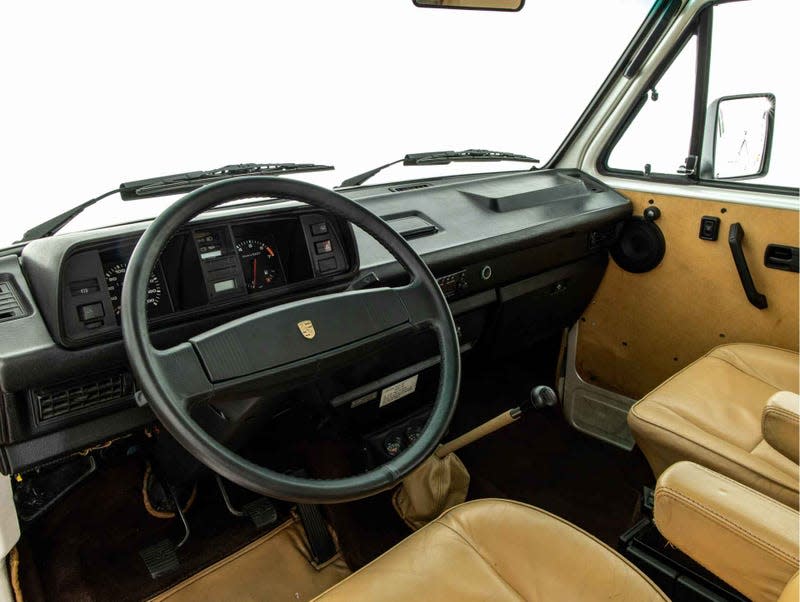 VW T3 B32 interior
